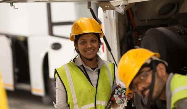 Latest news: The Government of Karnataka allows women to work in night shift - SightsIn Plus