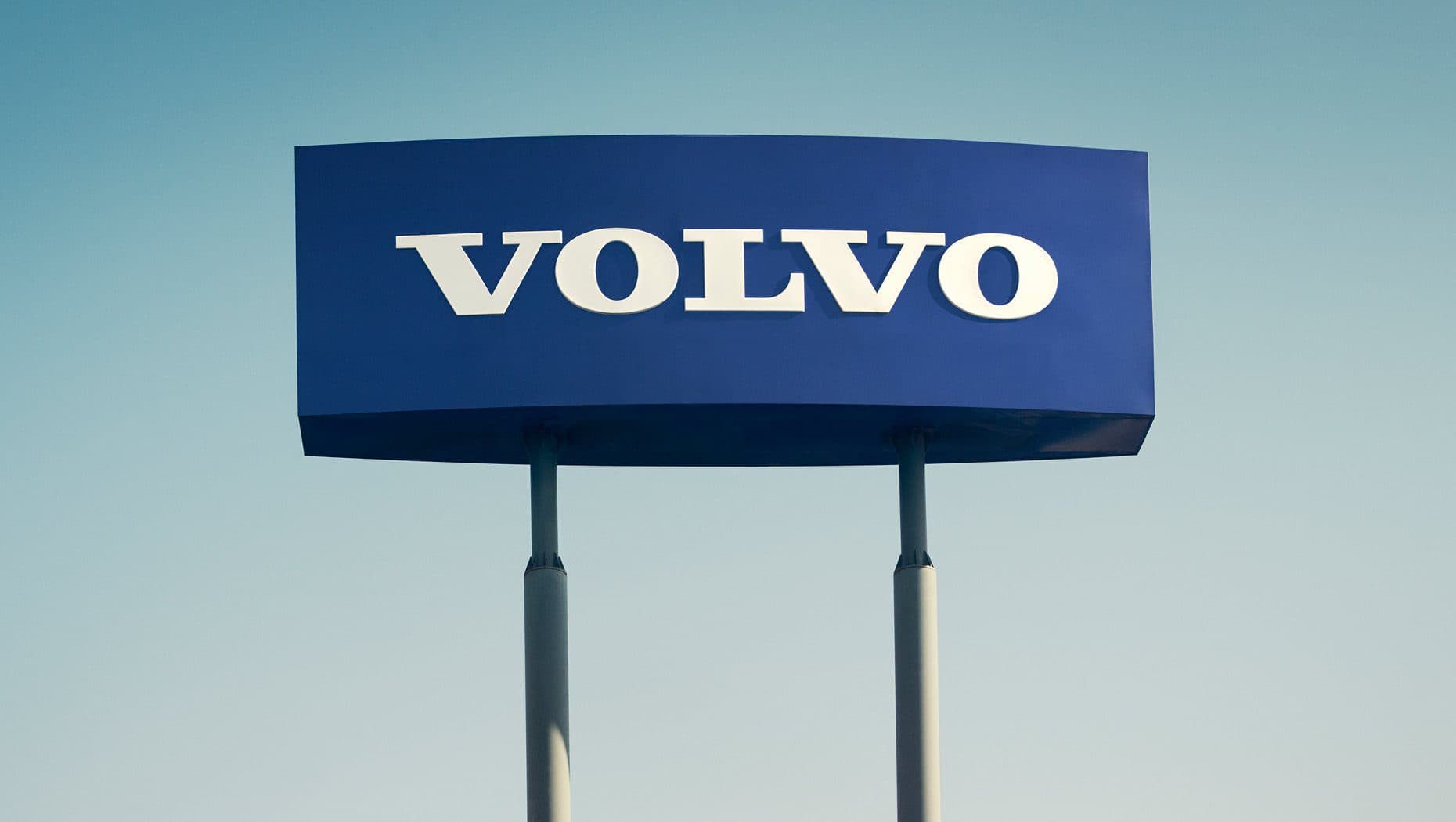 Volvo announced to cut 4,100 white-collar jobs this year