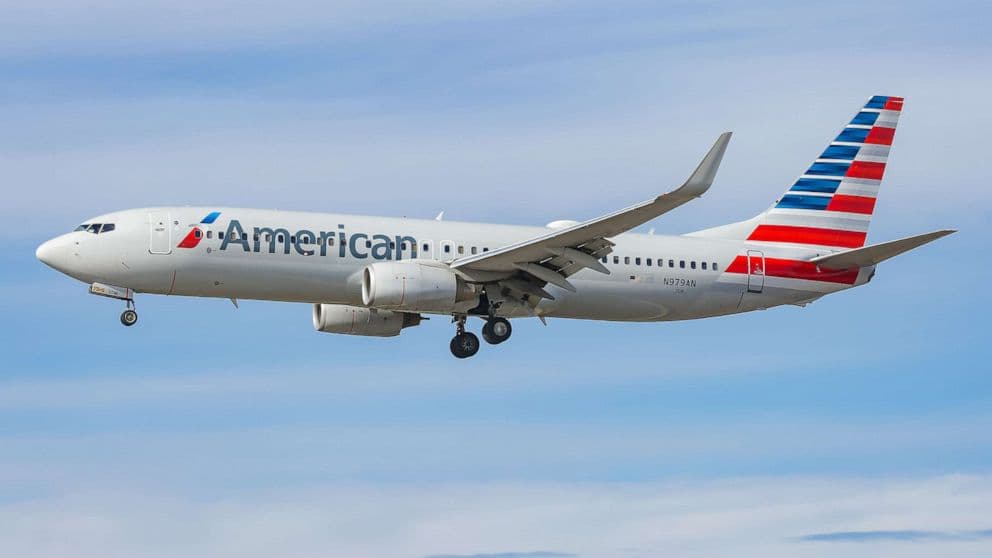 American Airlines to furlough , employees in October