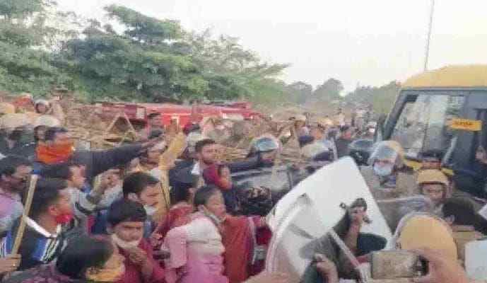 Contractual workers protest got violent at power plant, 20 cops hurt