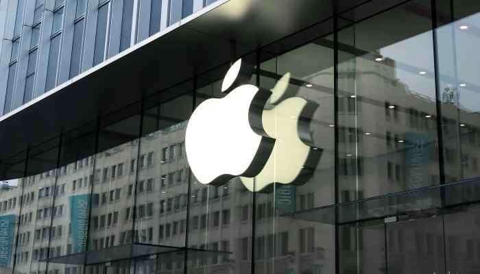 Apple delays the plan to have employees in office 3 days a week