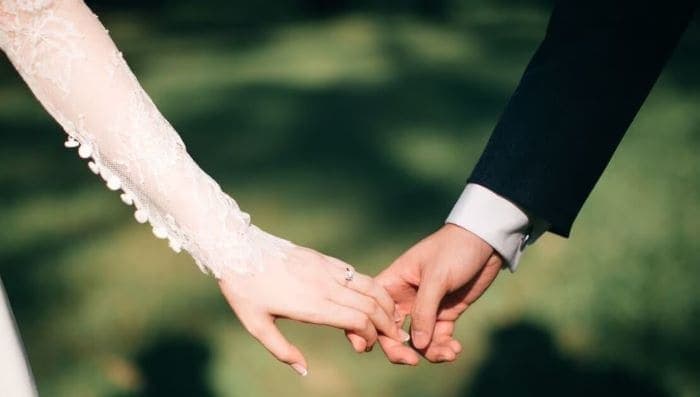 Fiancé got sacked by Microsoft: Woman asks “Marry him or not”?