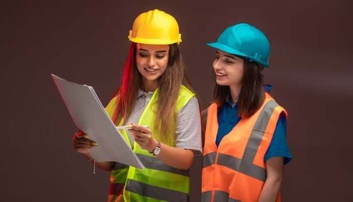 Manufacturing companies trying to hire more women engineers