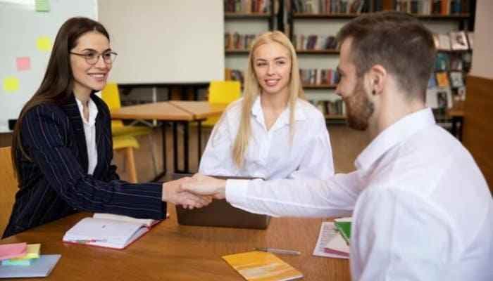 SightsIn Plus Article: Role of HR Leaders in Cultivating Positive Psychology in Workplace