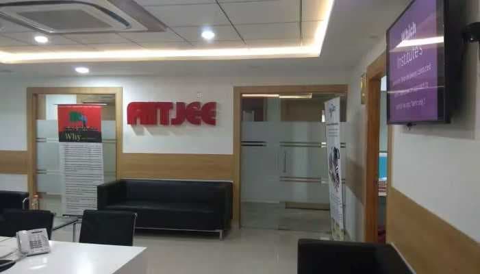 FIITJEE withholds salaries, citing a need for increased productivity