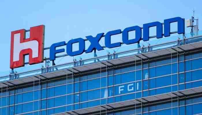 Foxconn Clarifies of New Hires Married Women