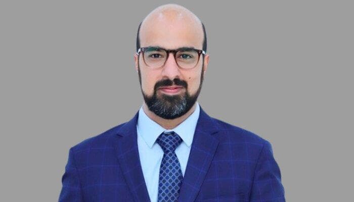 SightsIn Plus Article: Strategic Synergy: Balancing AI and EI in HR for Org Excellence