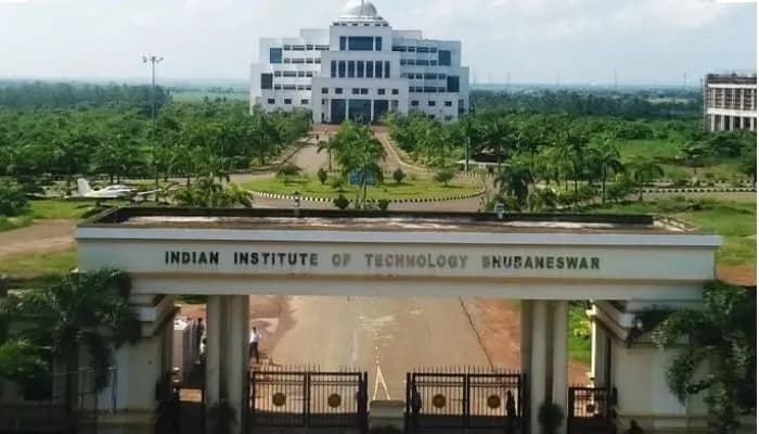 IIT Bhubaneswar and SVNIT Announce Summer Internship Programs for 2025