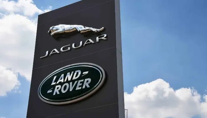 Jaguar Land Rover to Cut Management Jobs