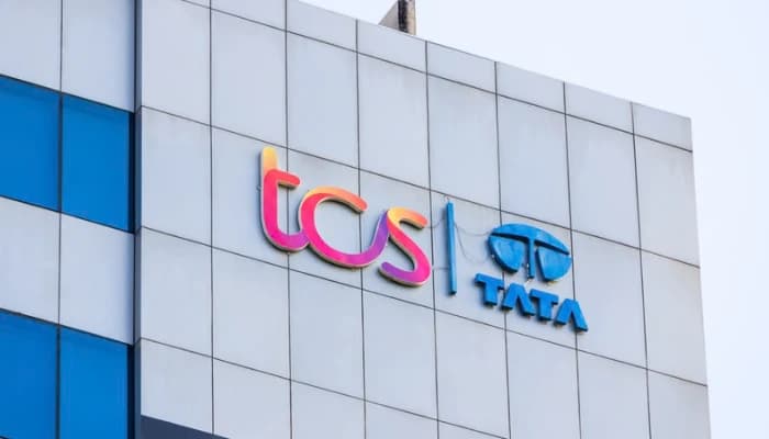 SightsIn Plus Article: TCS Offers Massive Bonuses to Solve the Mid-Level Talent Gap