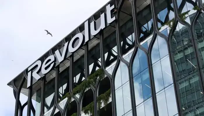 SightsIn Plus Article: Fintech Giant Revolut is Hiring 1,600 More Professionals in India