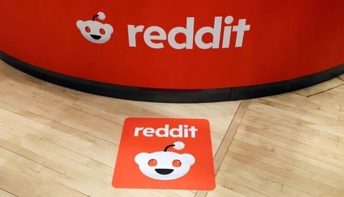 SightsIn Plus Article: Forget AI Layoffs; Reddit is Going “Heavy” on Hiring New College Graduates