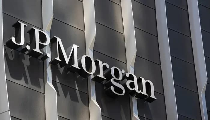 Latest news: Why JPMorgan is Watching When Junior Bankers Log On and Off - SightsIn Plus