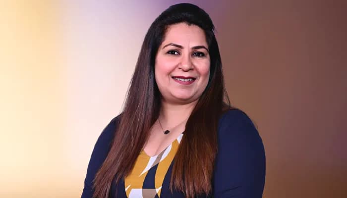SightsIn Plus Article: AI-Driven Performance Management in a Global Hybrid Workforce