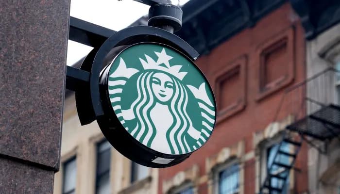 , Starbucks Stores to See Weekly Pay and Extra Tips