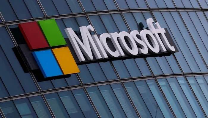 Microsoft Halts Claude Usage Over Anthropics -Day Data Trap