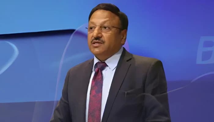Latest news: HDFC Bank Appoints Former CEC Rajiv Kumar as New Chairman - SightsIn Plus